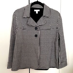 Houndstooth light jacket. M